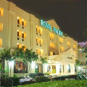 Royal Pacific Hotel